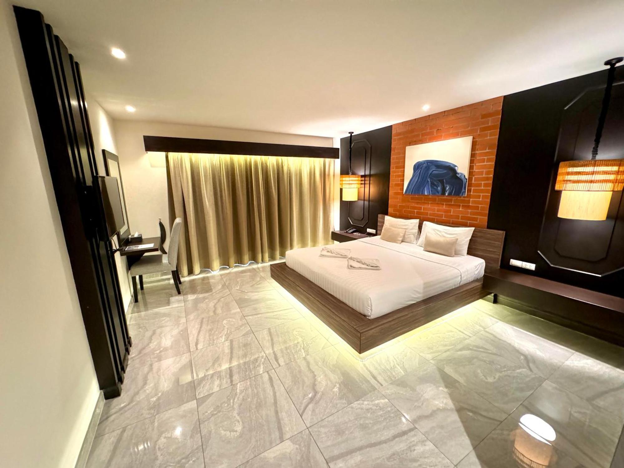 De Cozé Hotel Patong Extérieur photo