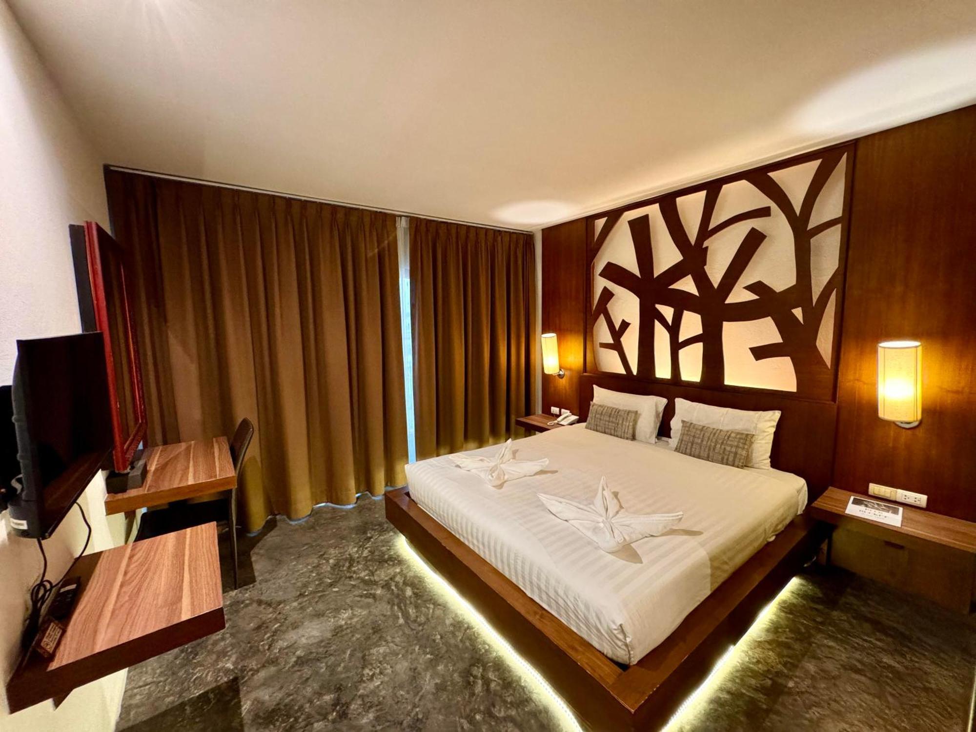 De Cozé Hotel Patong Extérieur photo