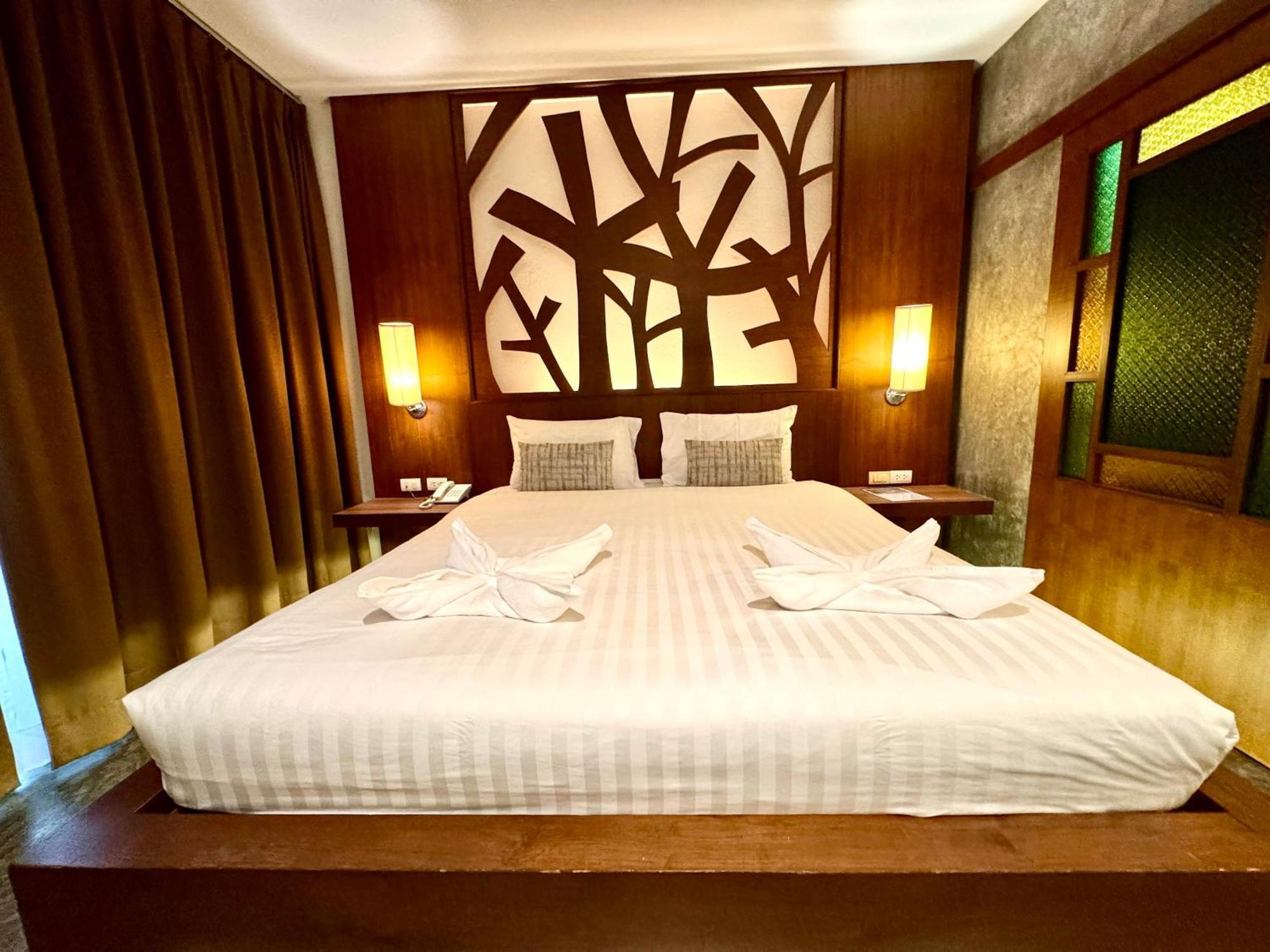 De Cozé Hotel Patong Extérieur photo