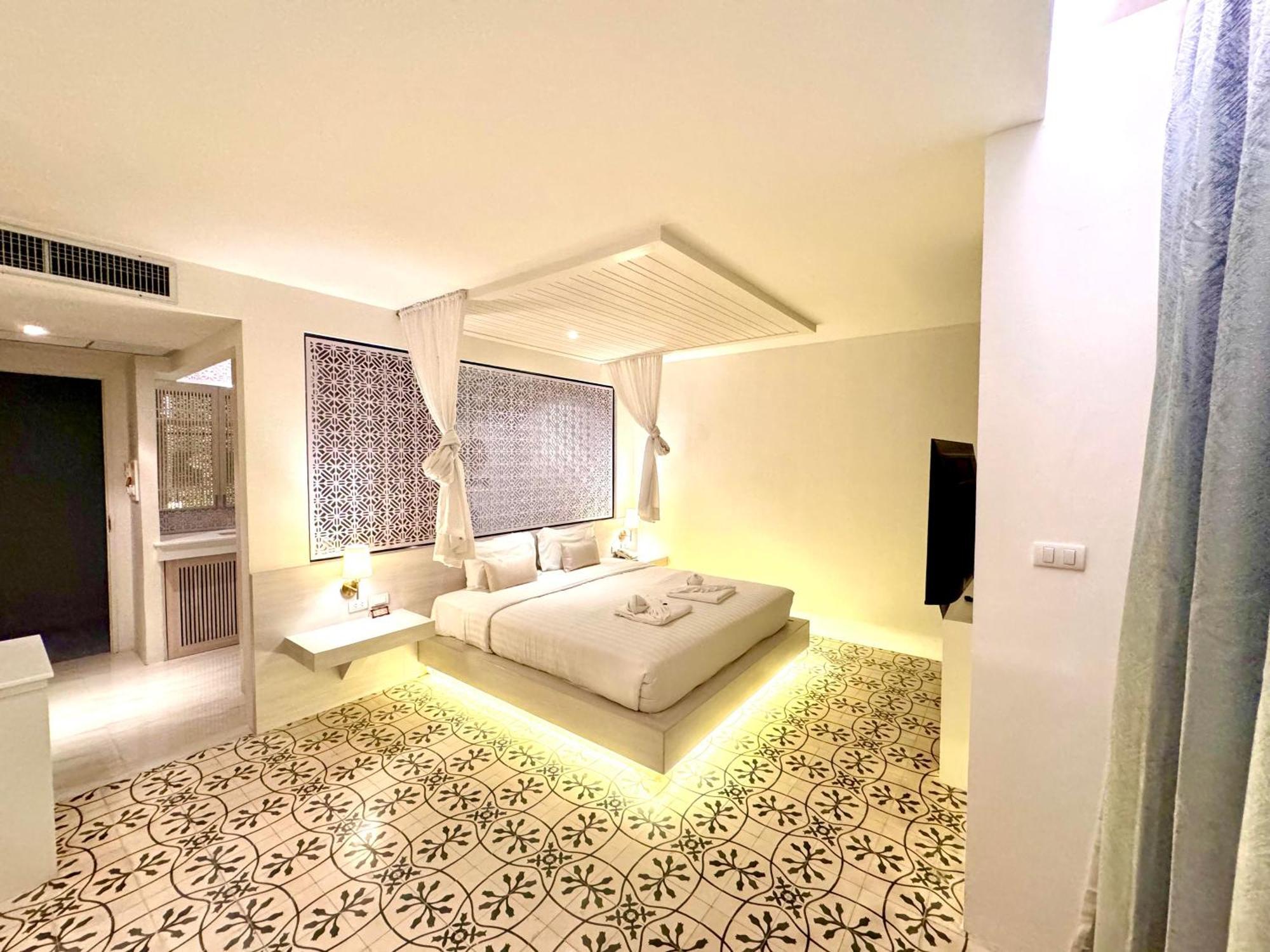 De Cozé Hotel Patong Extérieur photo