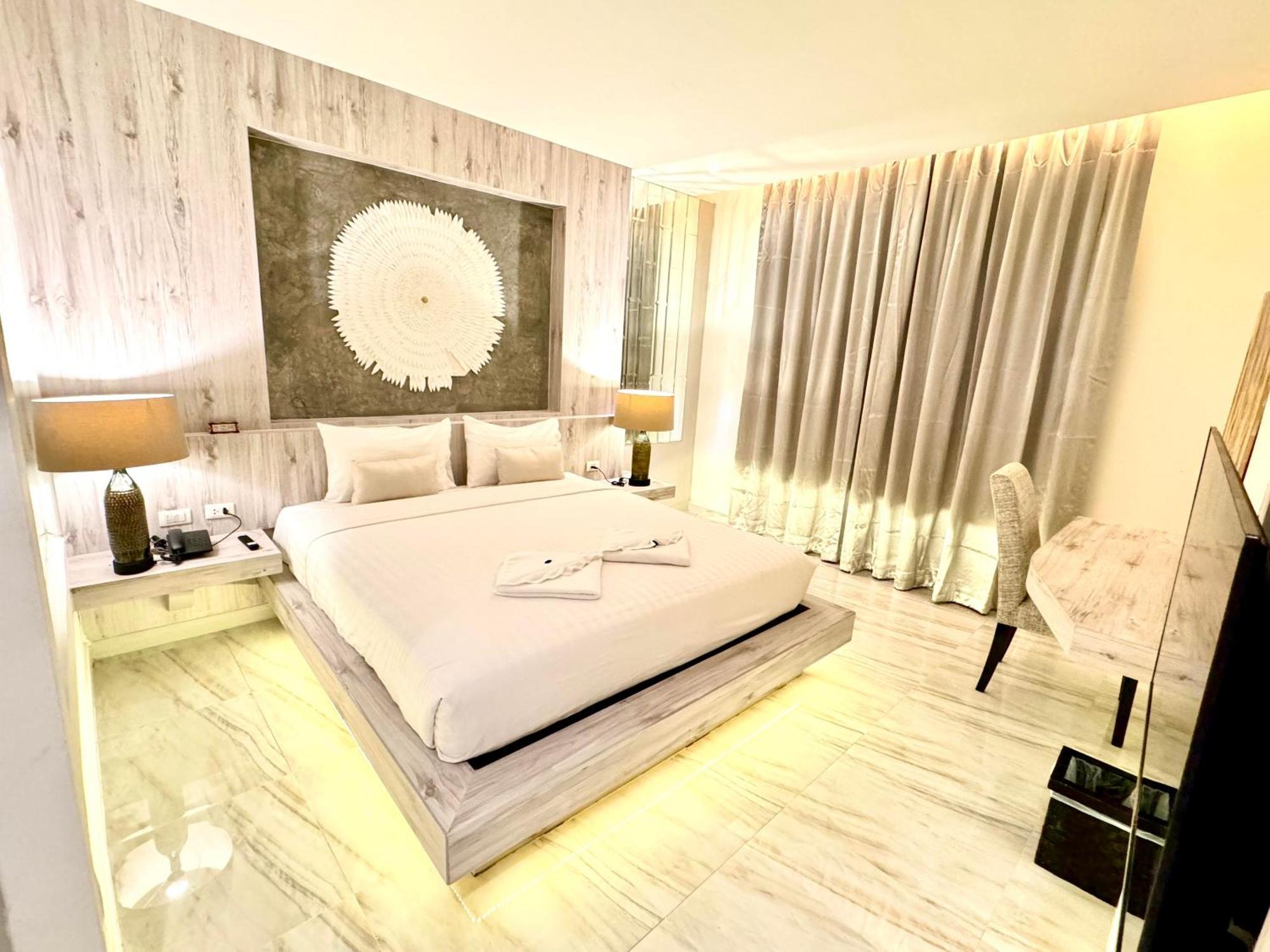 De Cozé Hotel Patong Extérieur photo