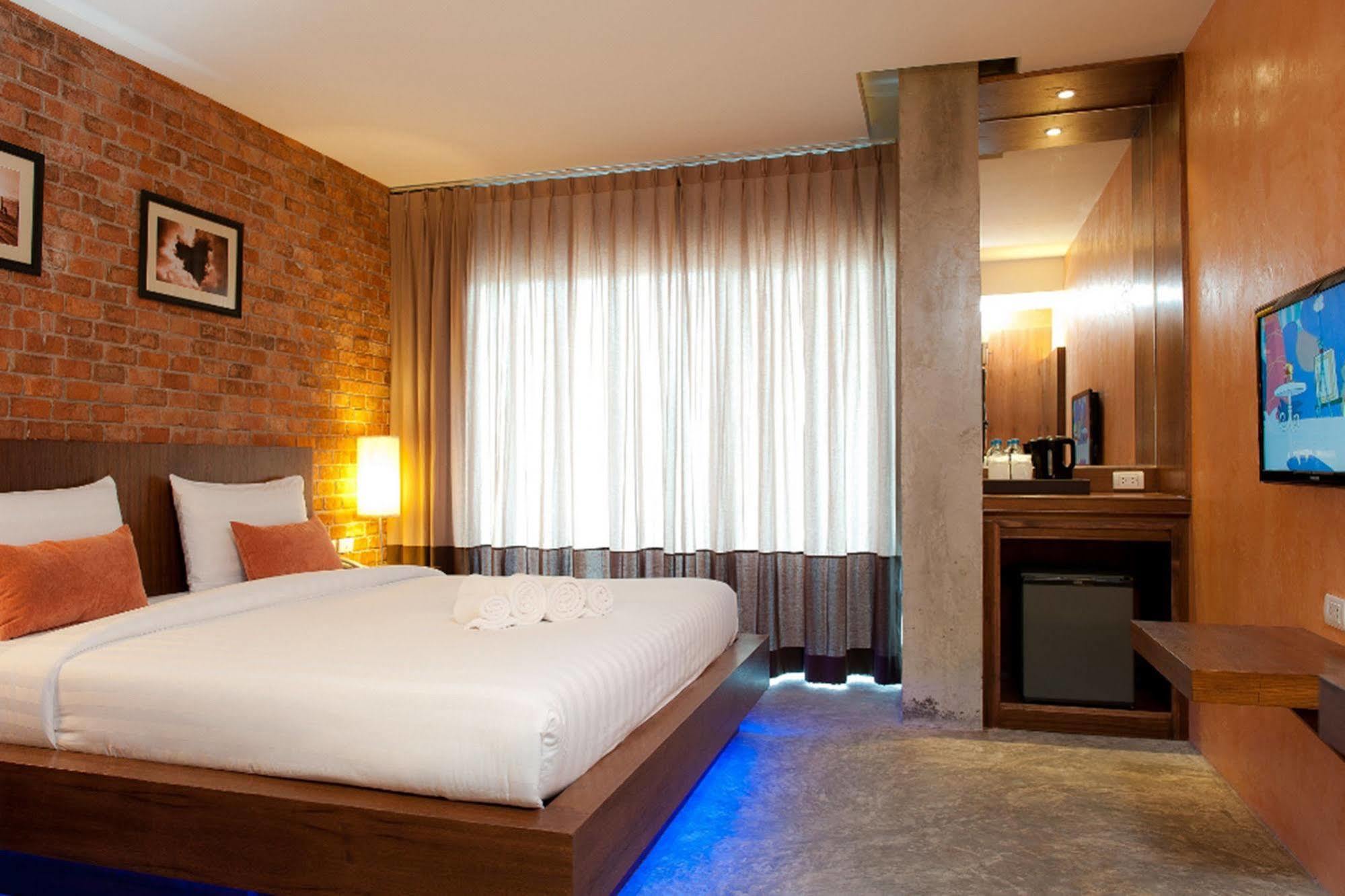 De Cozé Hotel Patong Extérieur photo